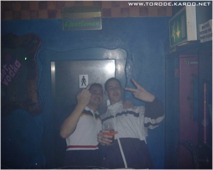 �2000 Chris Burton